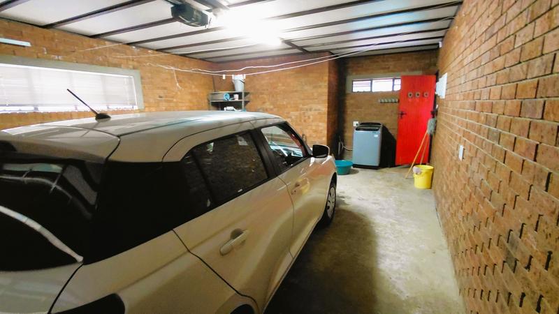 4 Bedroom Property for Sale in Pellissier Free State